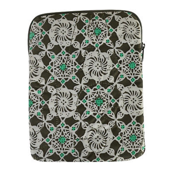 Marc by Marc Jacobs Green Printed Tablet Case - Picture 2 of 6